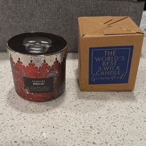 Bath & Body Works Halloween 3 Wick Candle Vampire Blood